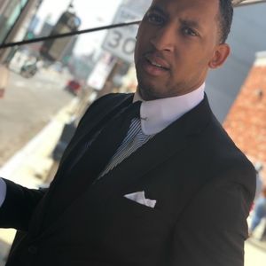 Meet your Posher, Gregory